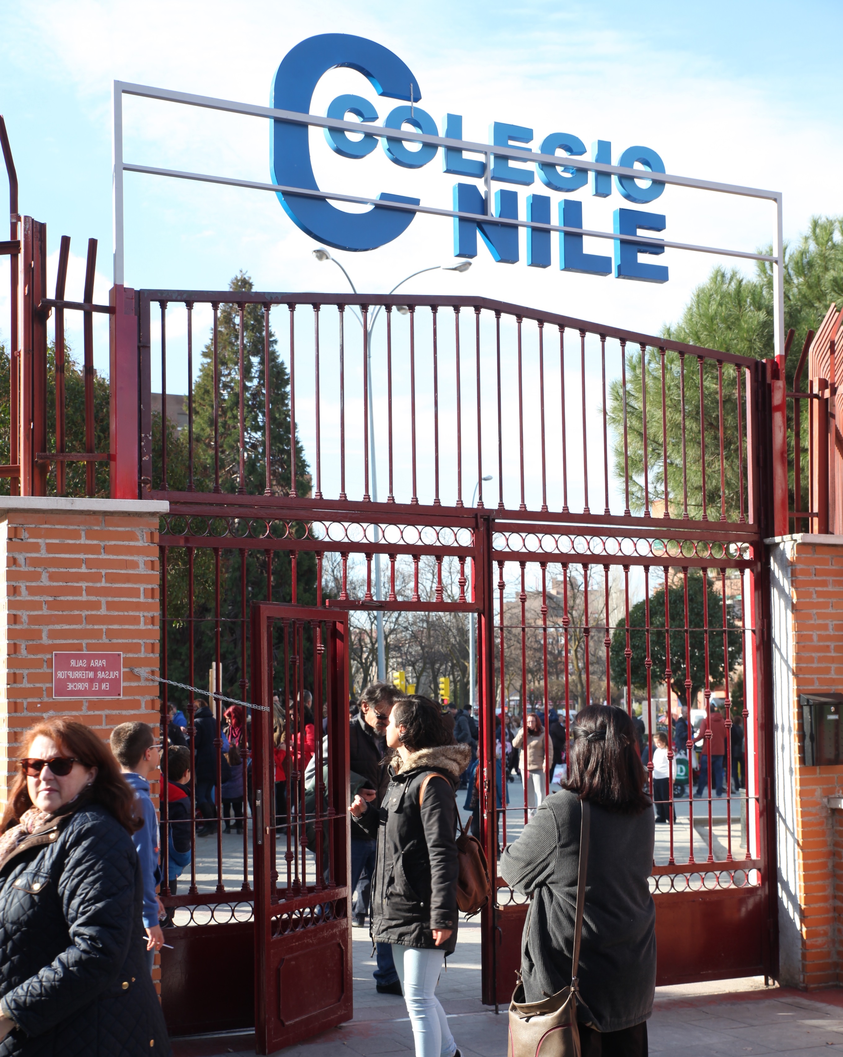 Entrada del Colegio Nile