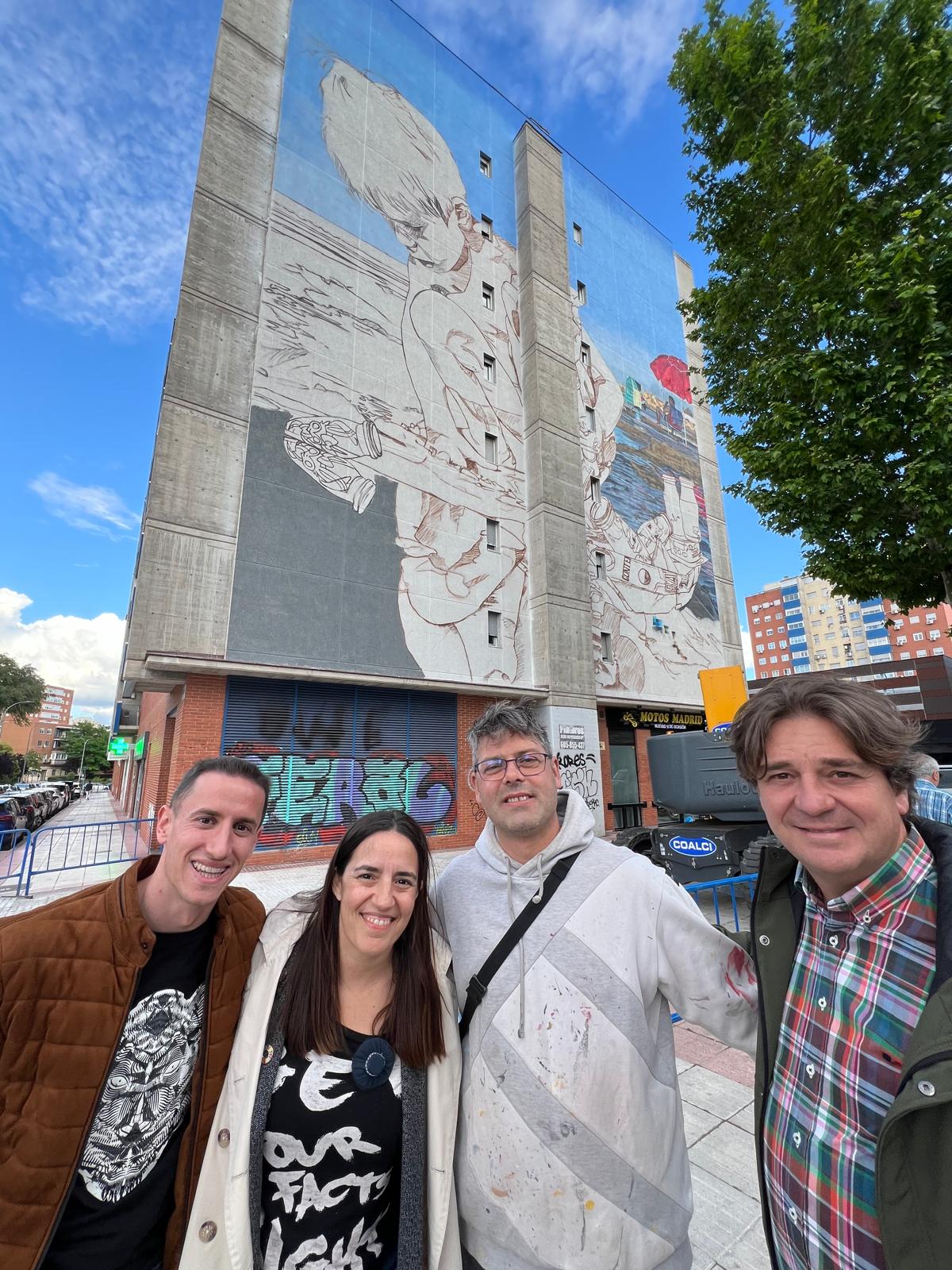 Barco de plastico y Ponu nuevos murales que se incorporan al MAUF 20052024