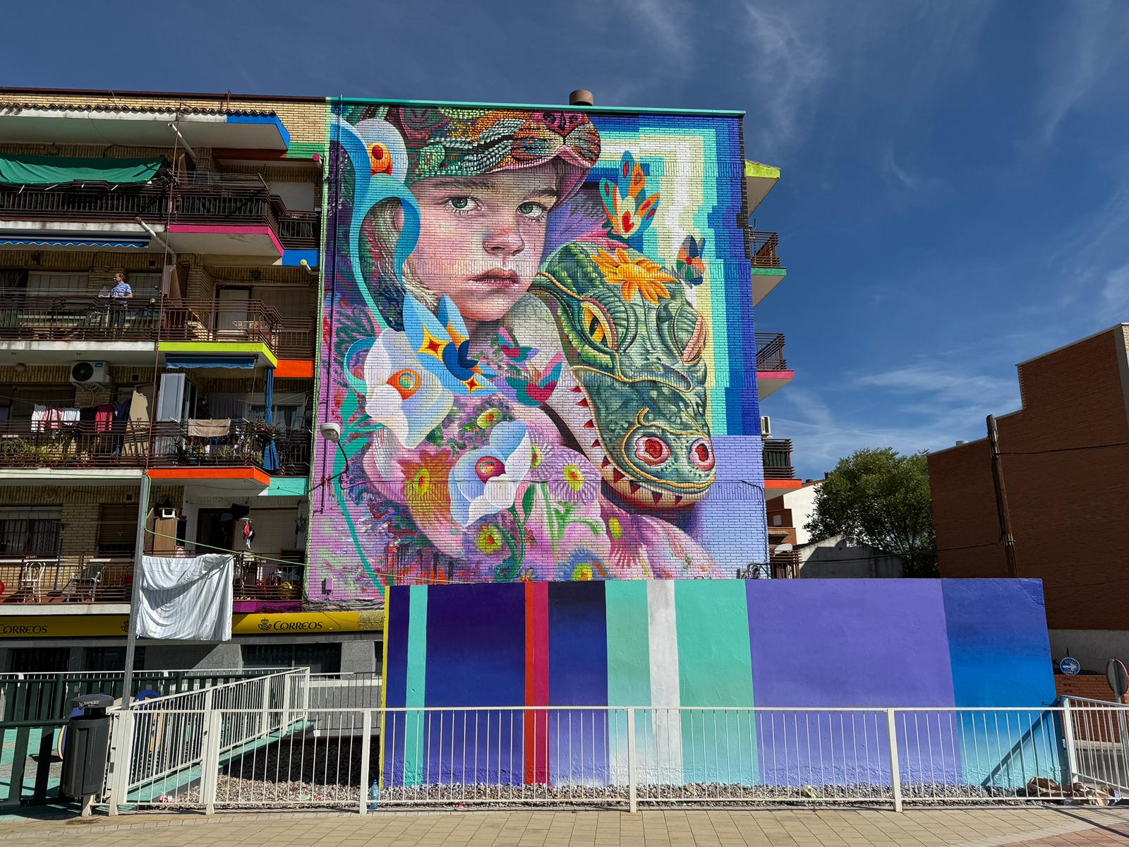 Mural de Murfin visto desde la plaza del Tesillo