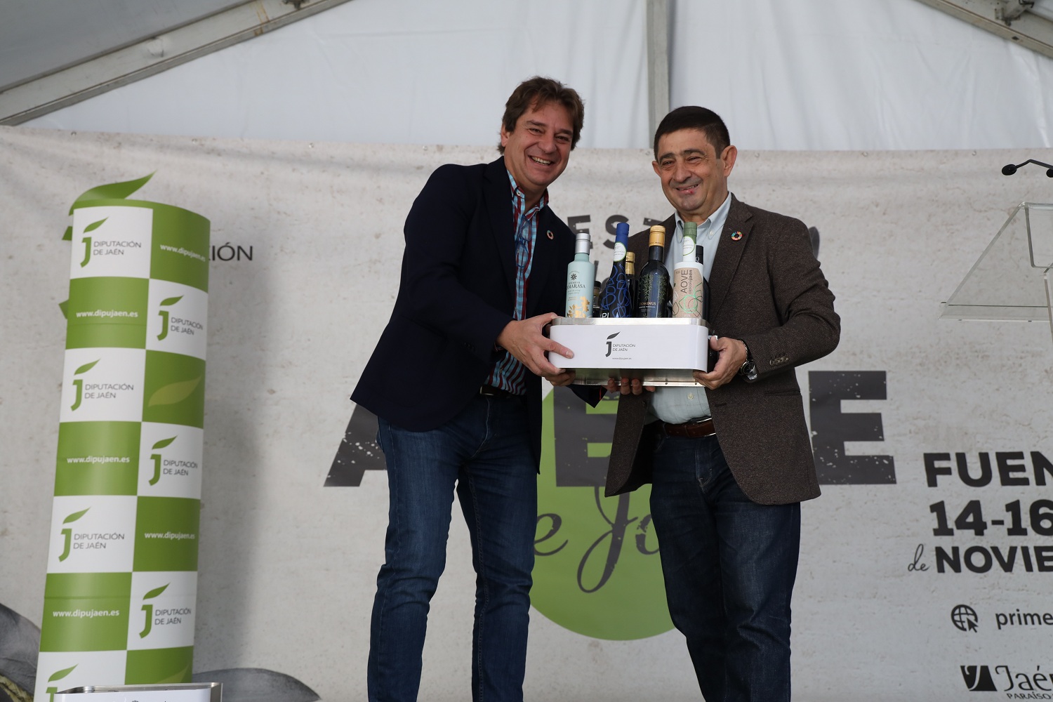 El alcalde, Javier Ayala, con el presidente de la Diputación de Jaén, Paco Reyes