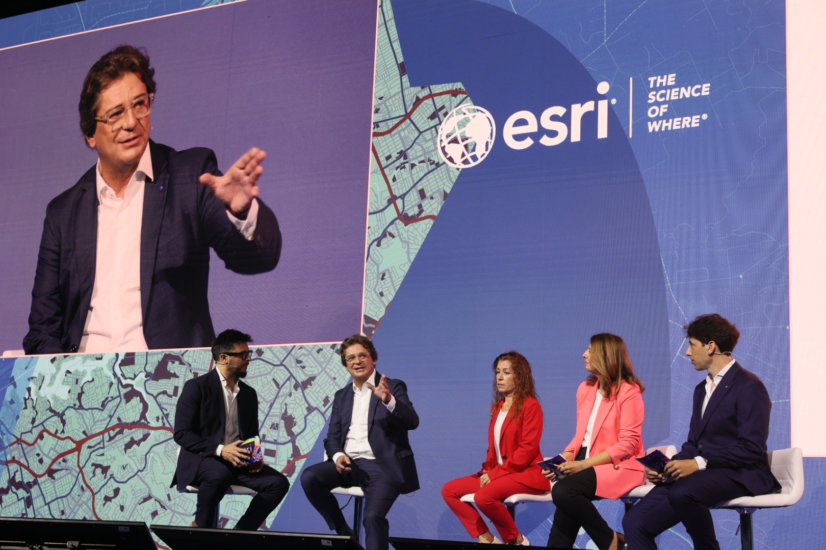 Javier Ayala interviene en la Conferencia Esri 2026