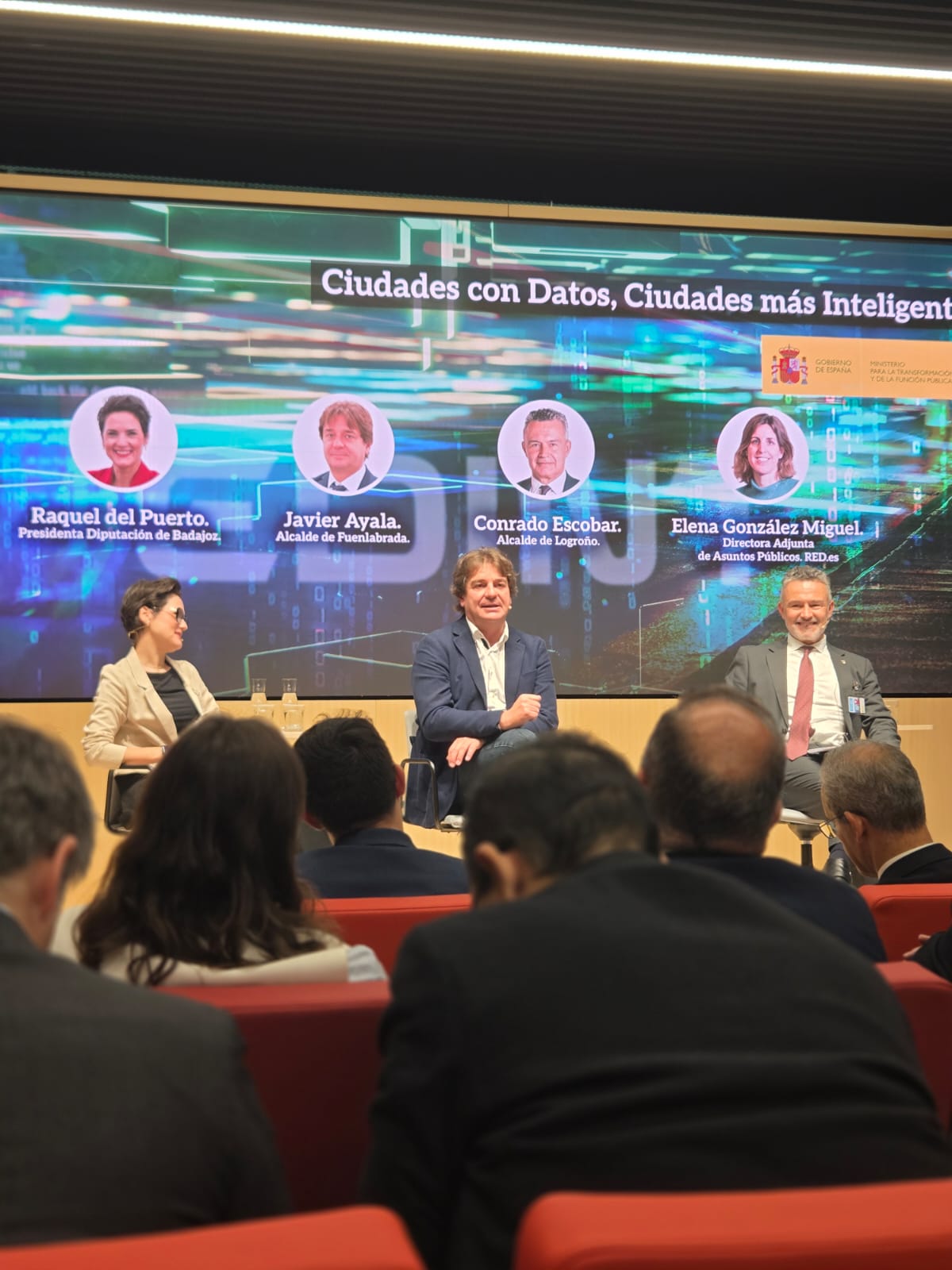 Javier Ayala durante la presentación 