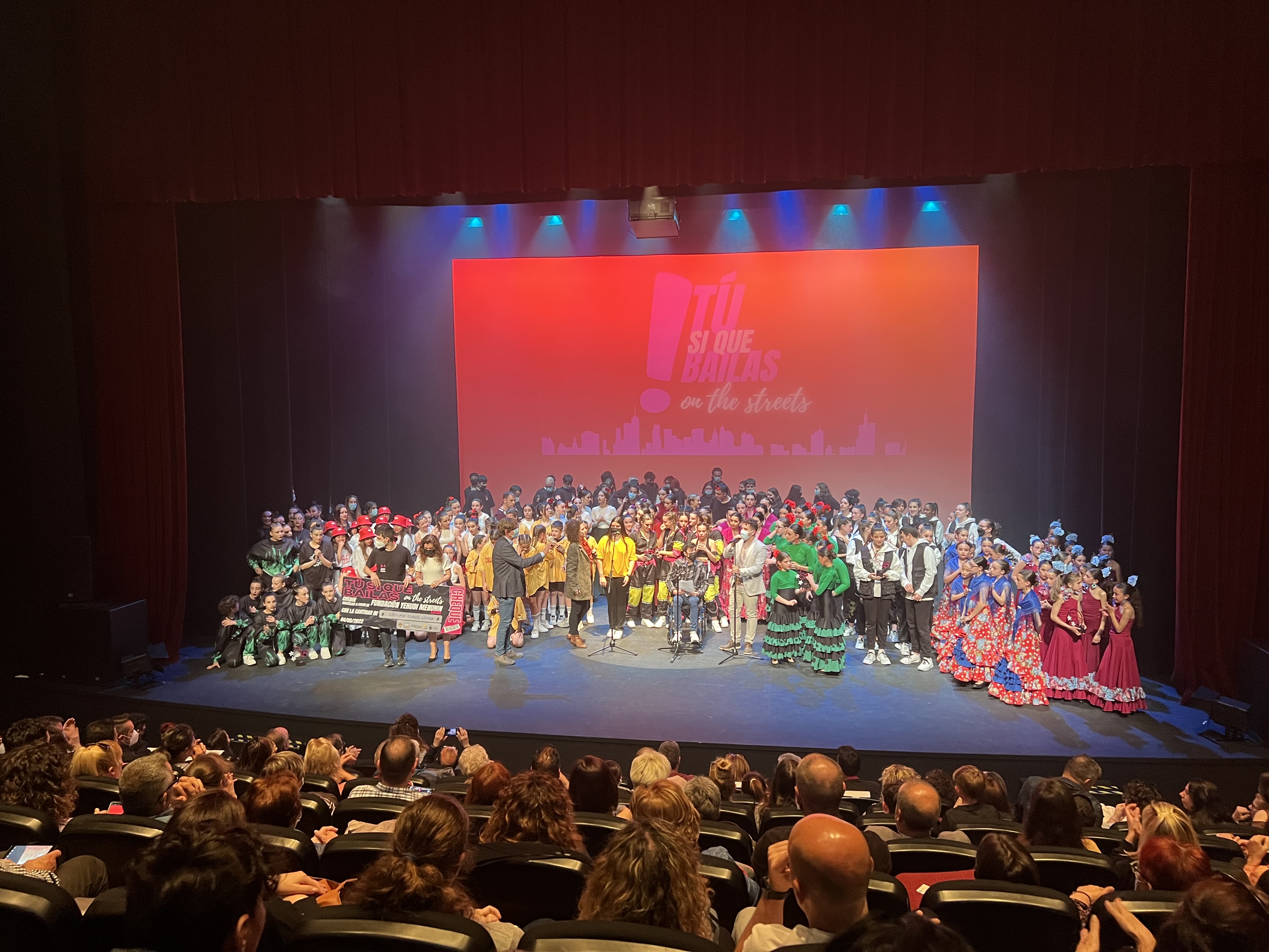 220 estudiantes participan en la Gala solidaria del concurso Tú sí que bailas 1842023