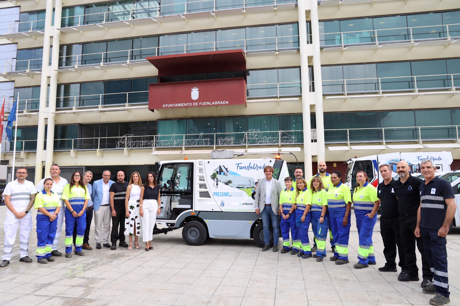 Presentación de vehículos eléctricos limpieza viaria