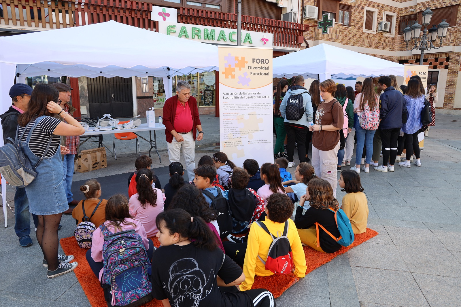 Estudiantes de primaria participan en talleres sobre diversidad funcional