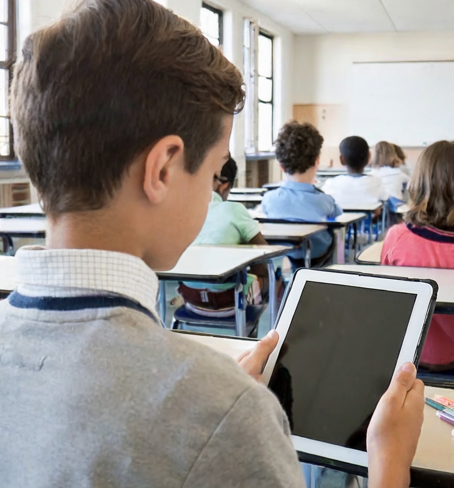 Fuenconectados subvencion a colegios para material informatico 27102023