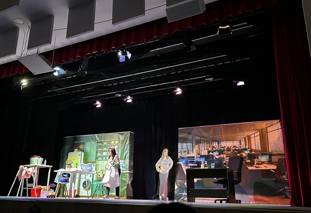 Representación de la obra sobre el escenario