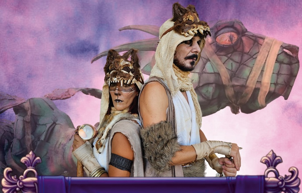 Pareja participante en el mercado medieval