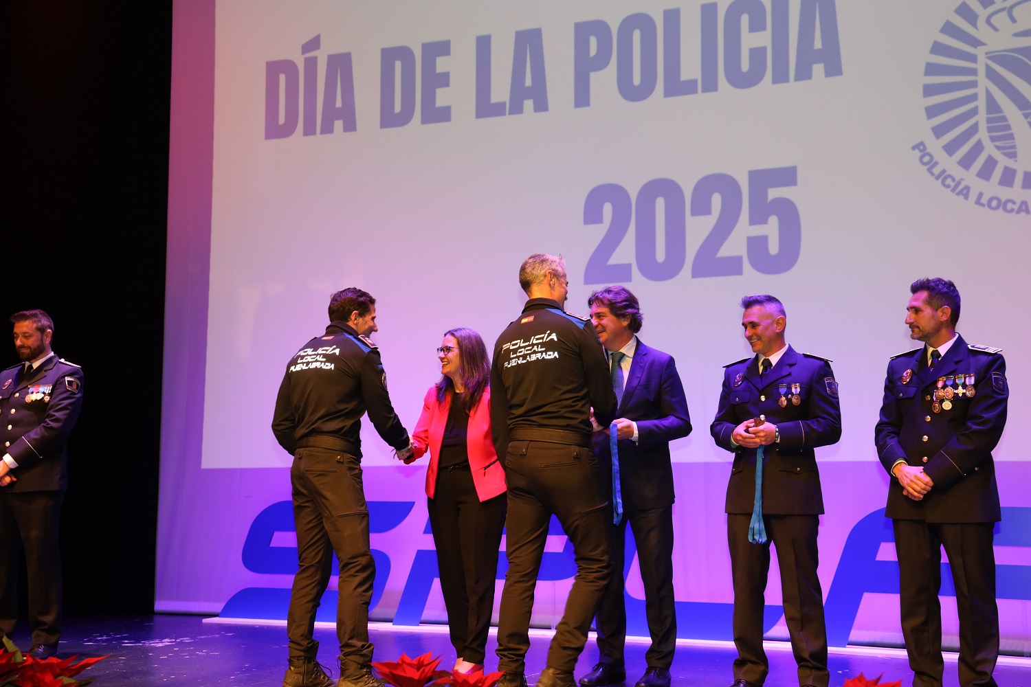 Entrega reconocimiento a agentes