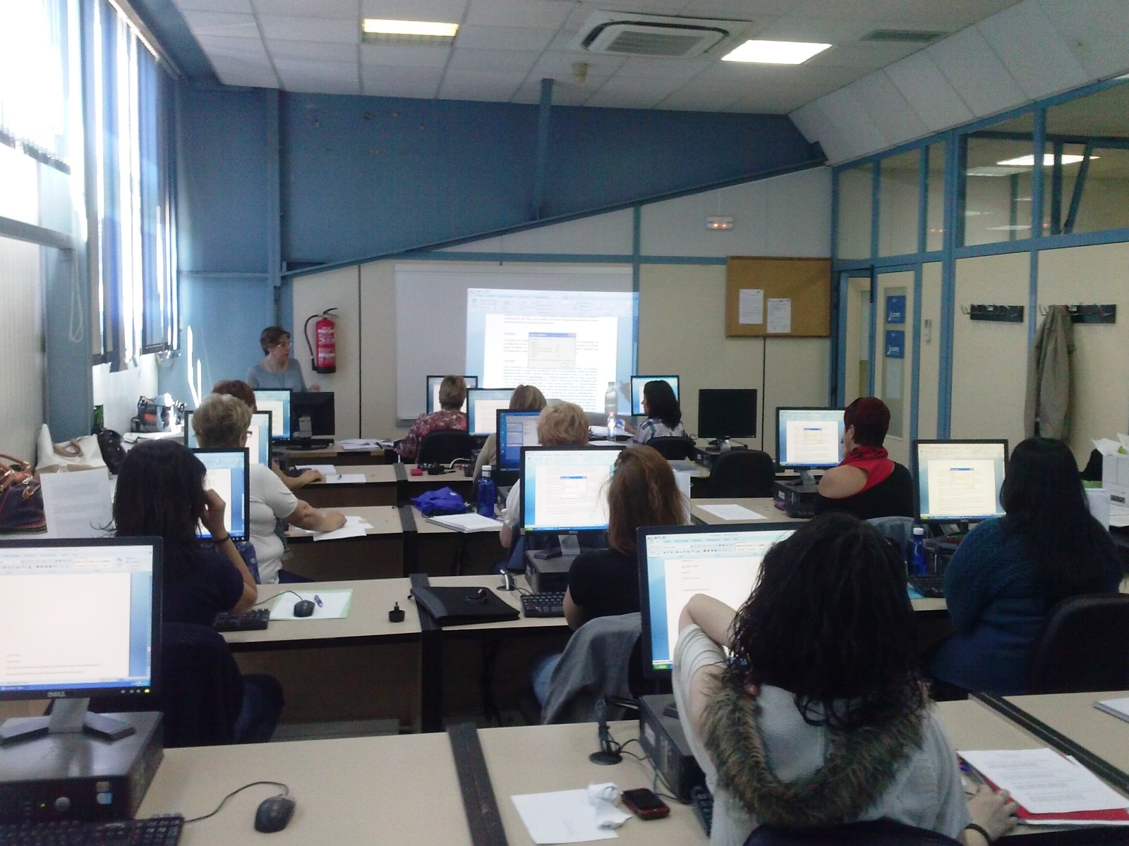 Programa gratuito de orientación laboral para mujeres 12012024