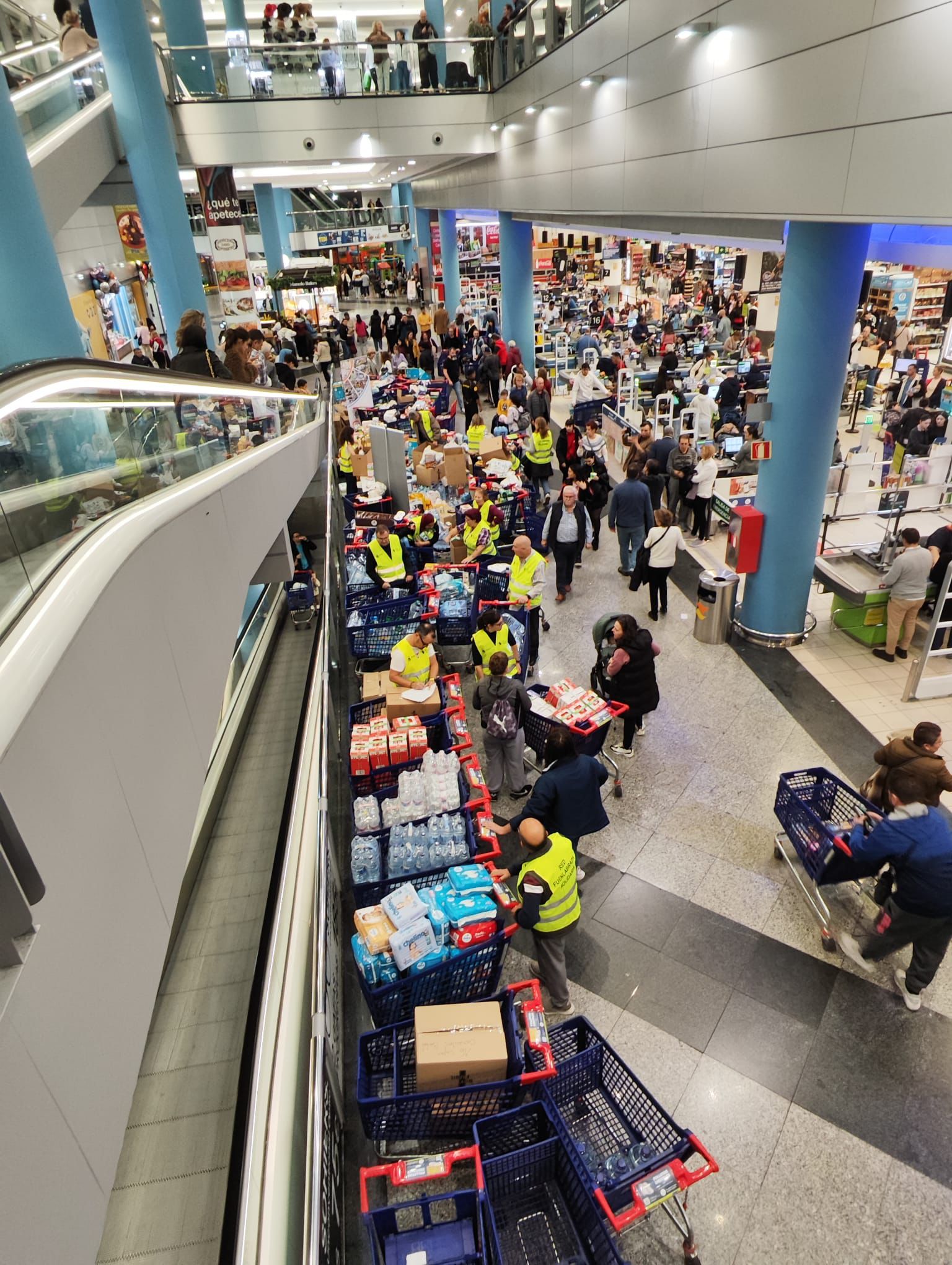 Imagen de recogida de productos esenciales
