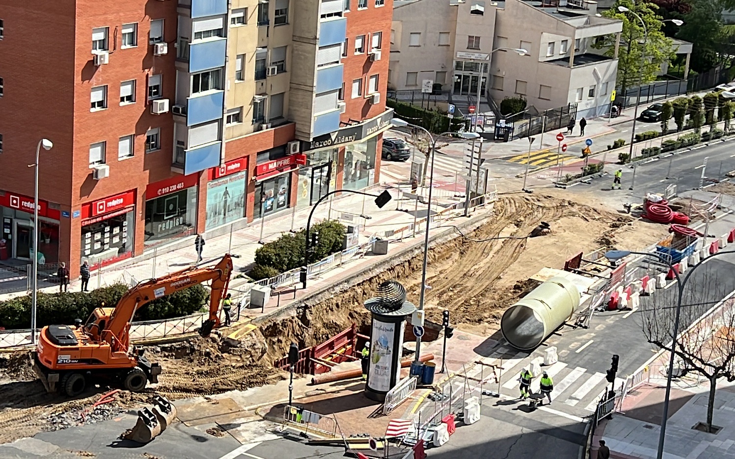 Obras del Plan Sanea en la glorieta Puerta de Europa