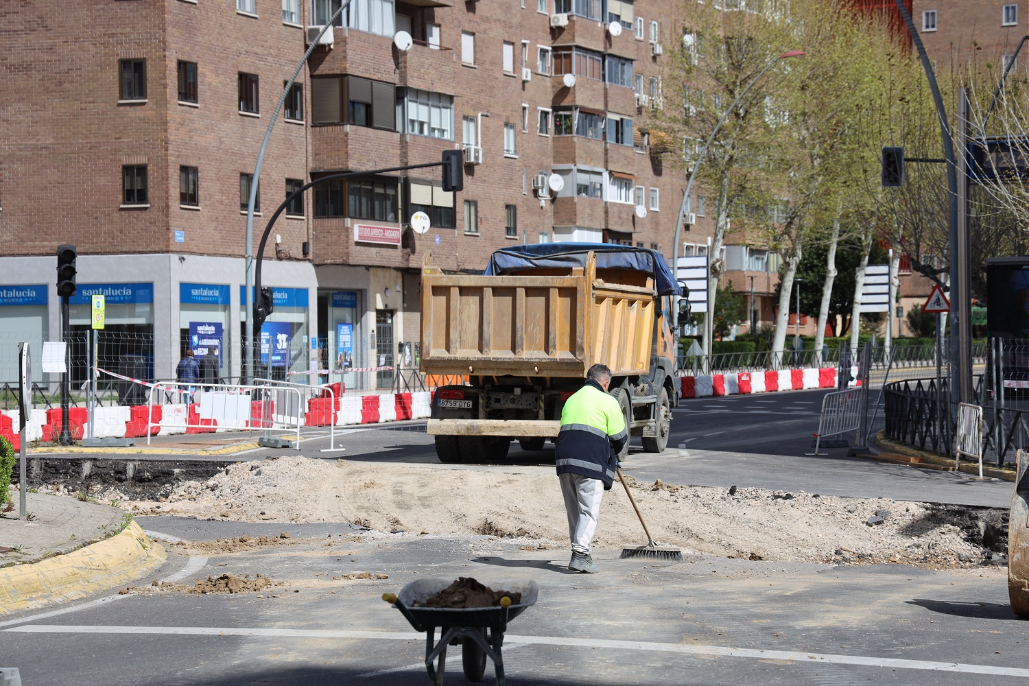 Imagen de archivo de una calle cortada por obras