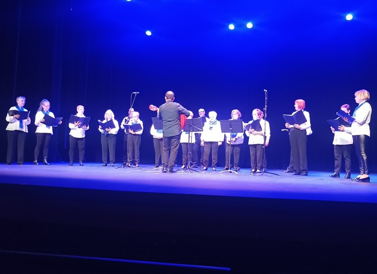 Coro sobre el escenario