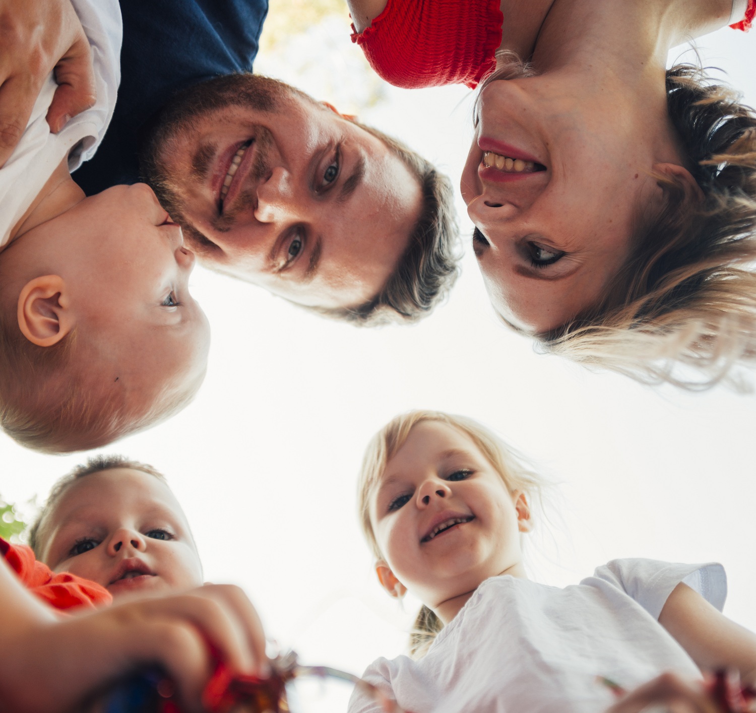 Mas Alla del Juguete - La Magia del Juego en Familia