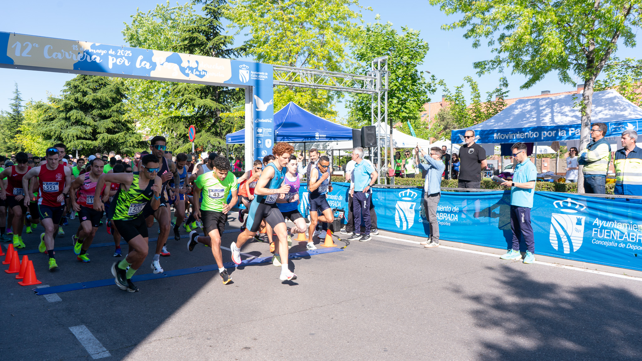 Corredores iniciando la carrera 