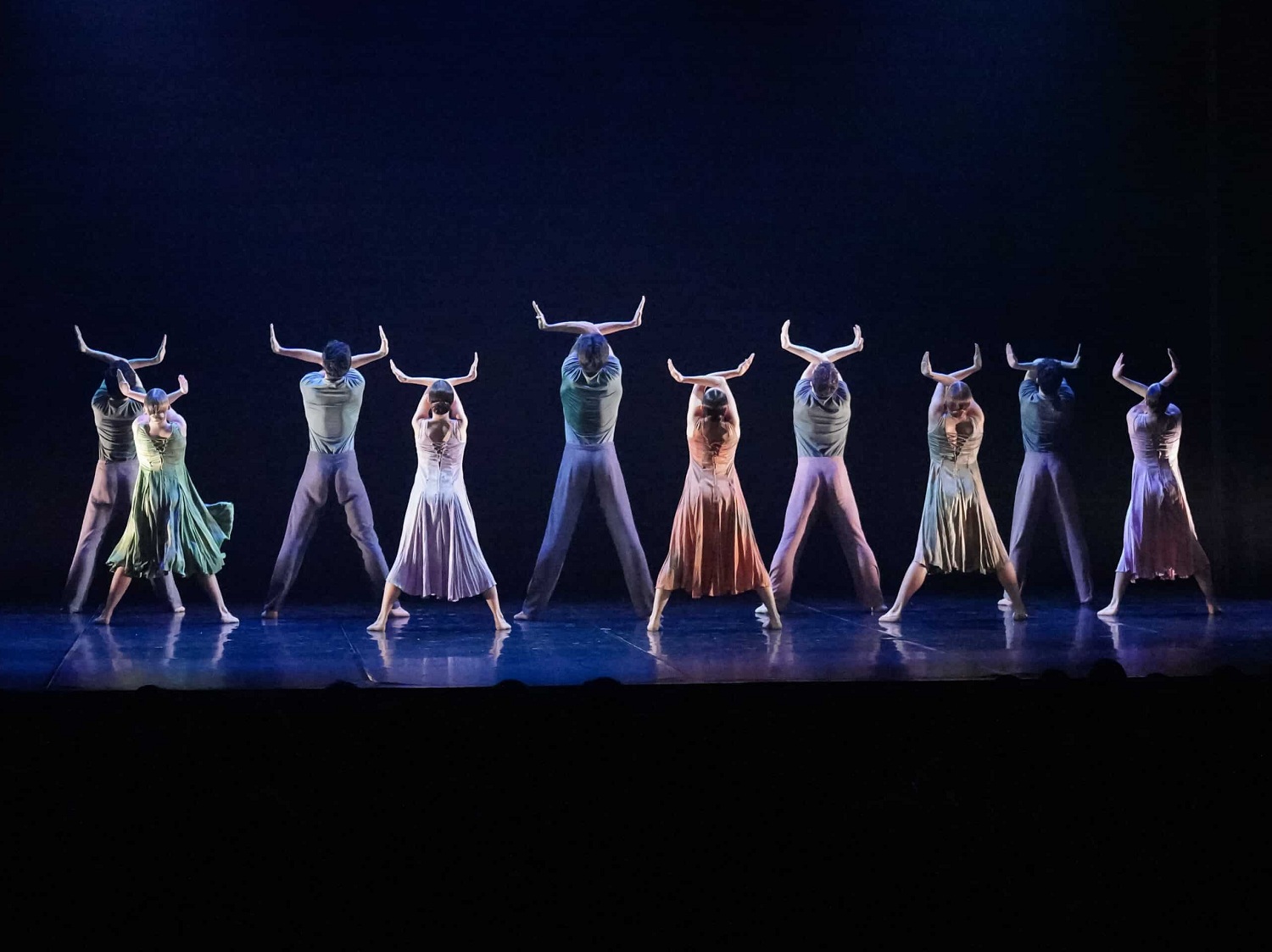 Bailarines de la compañía de Nacho Duato