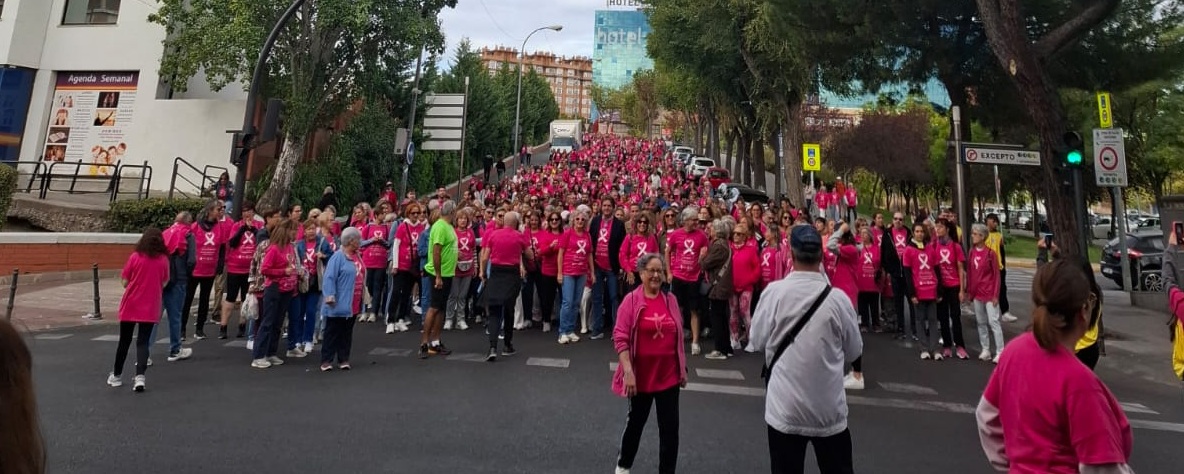 Marcha solidaria contra el cáncer de mama 2025