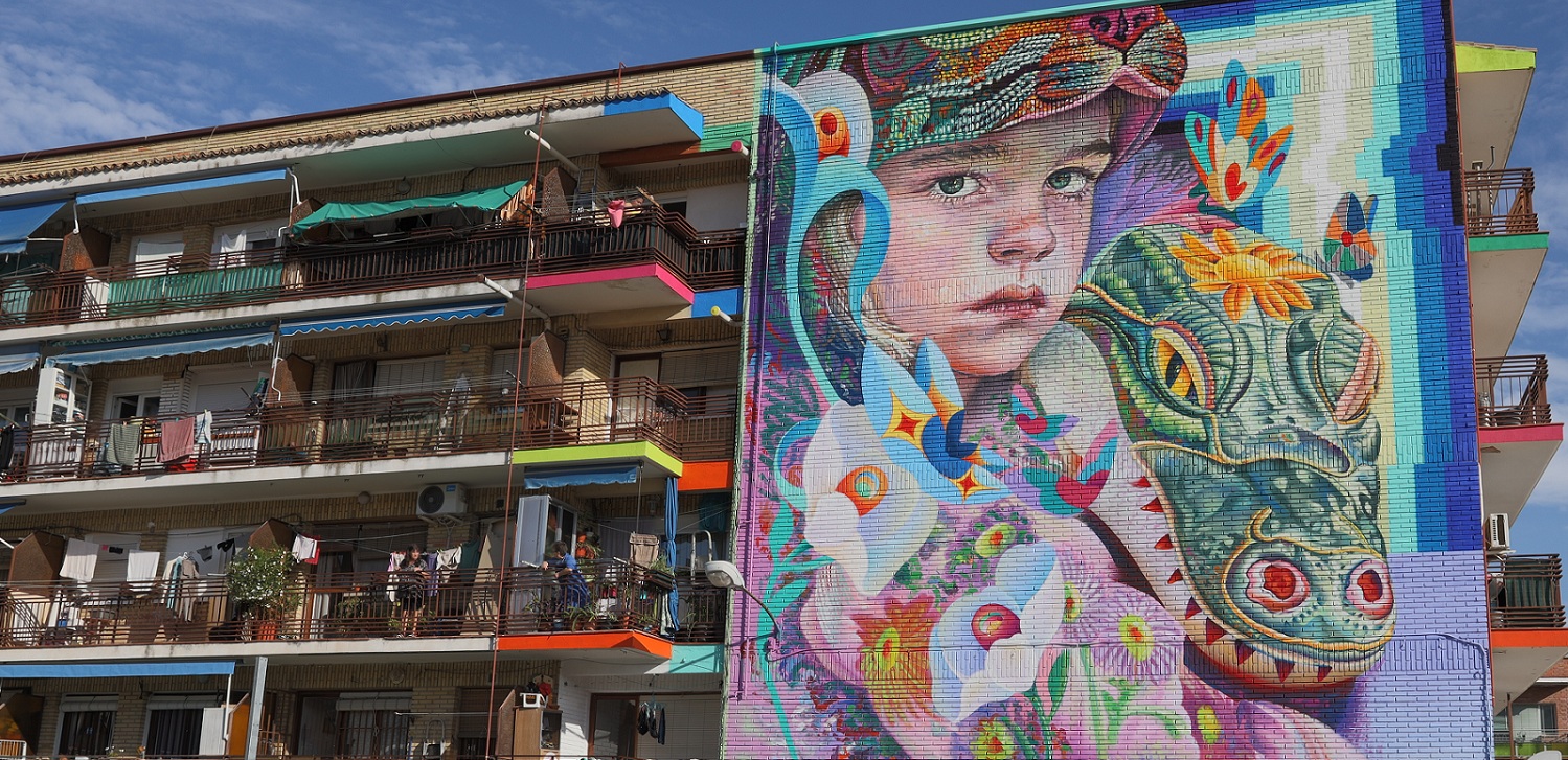 'Niños Perdidos', mural de Murfin en la plaza del Tesillo de Fuenlabrada