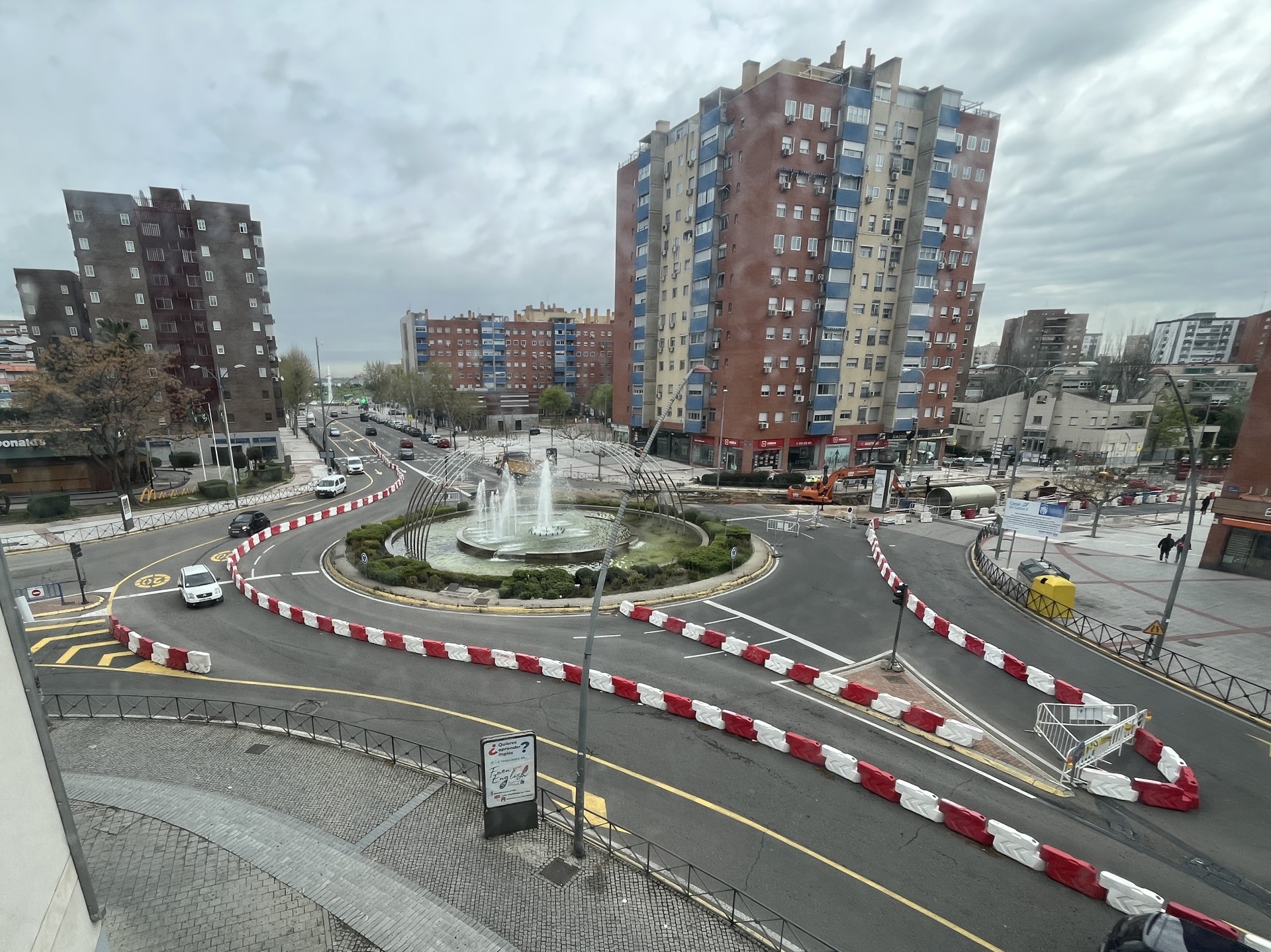 Imagen de la rotonda de la calle Leganés en obras