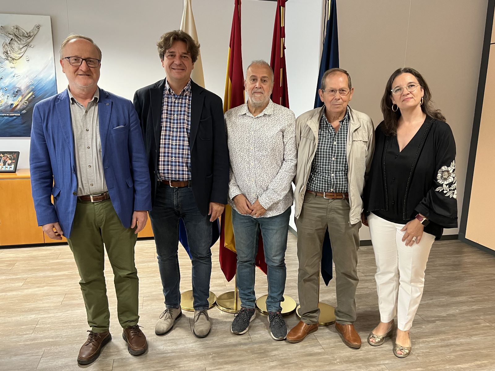 El alcalde y los responsables de AMAS en el despacho del alcalde 