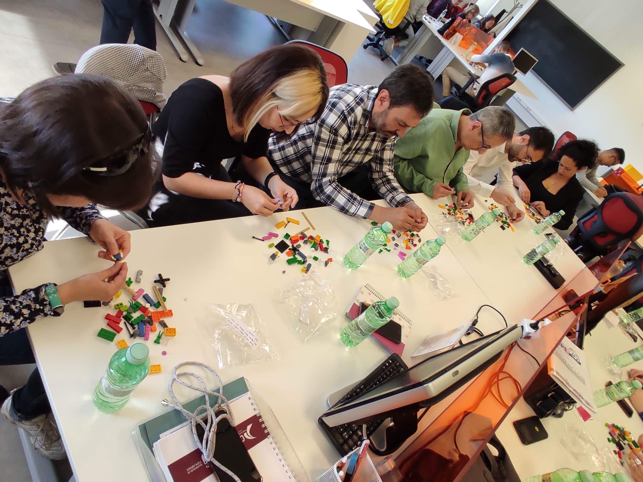 Las piezas Lego protagonistas en la sesión de networking en el CIFE 1942023