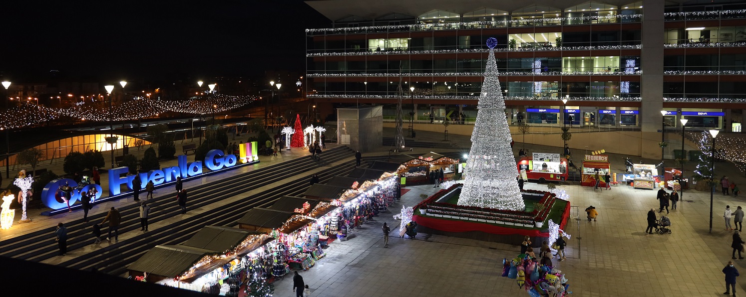 Ambiente prenavideño con la apertura de los Mercados y la Gala de la Danza de Navidad