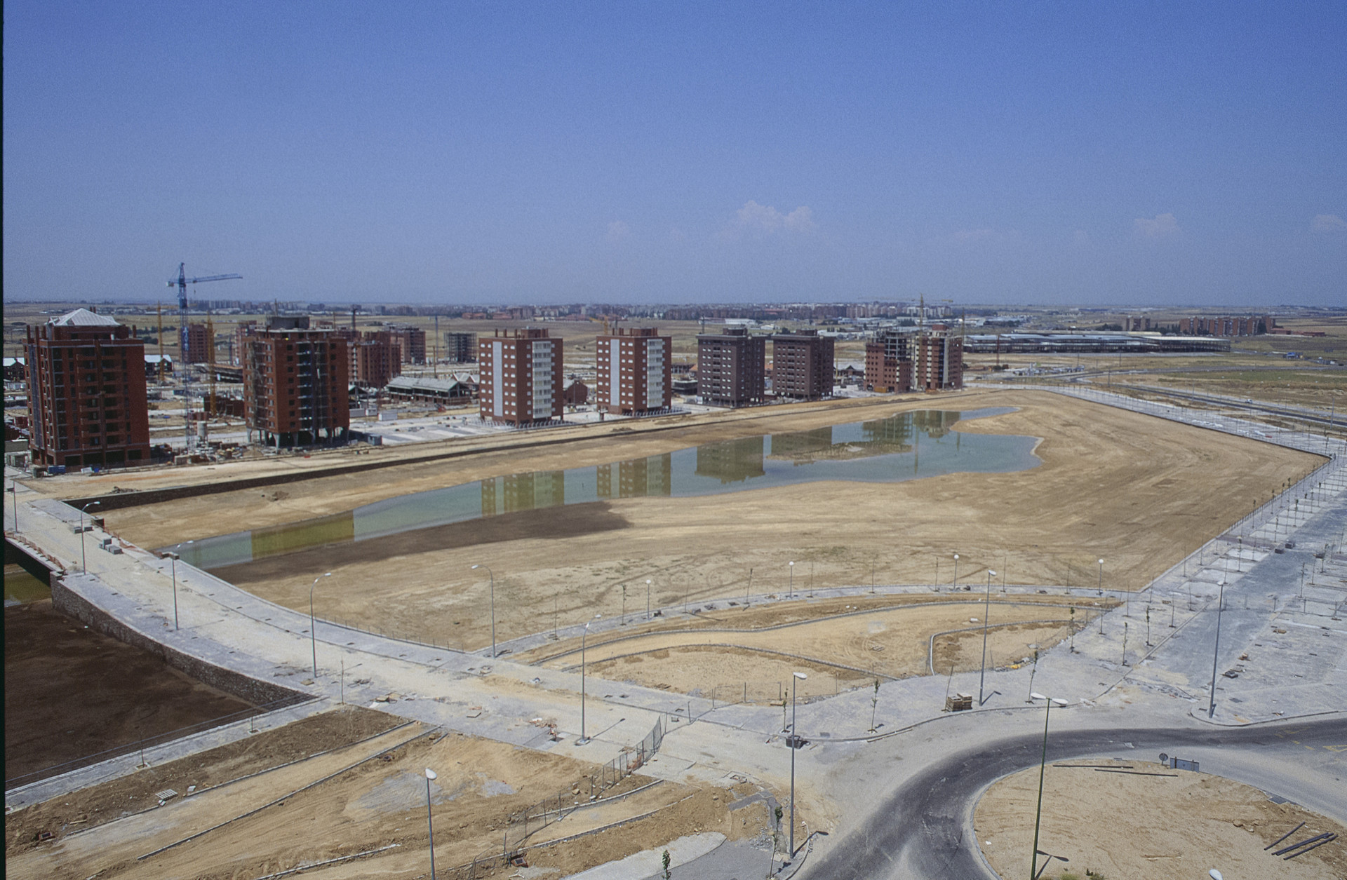 Solares y edificios en construcción en Loranca