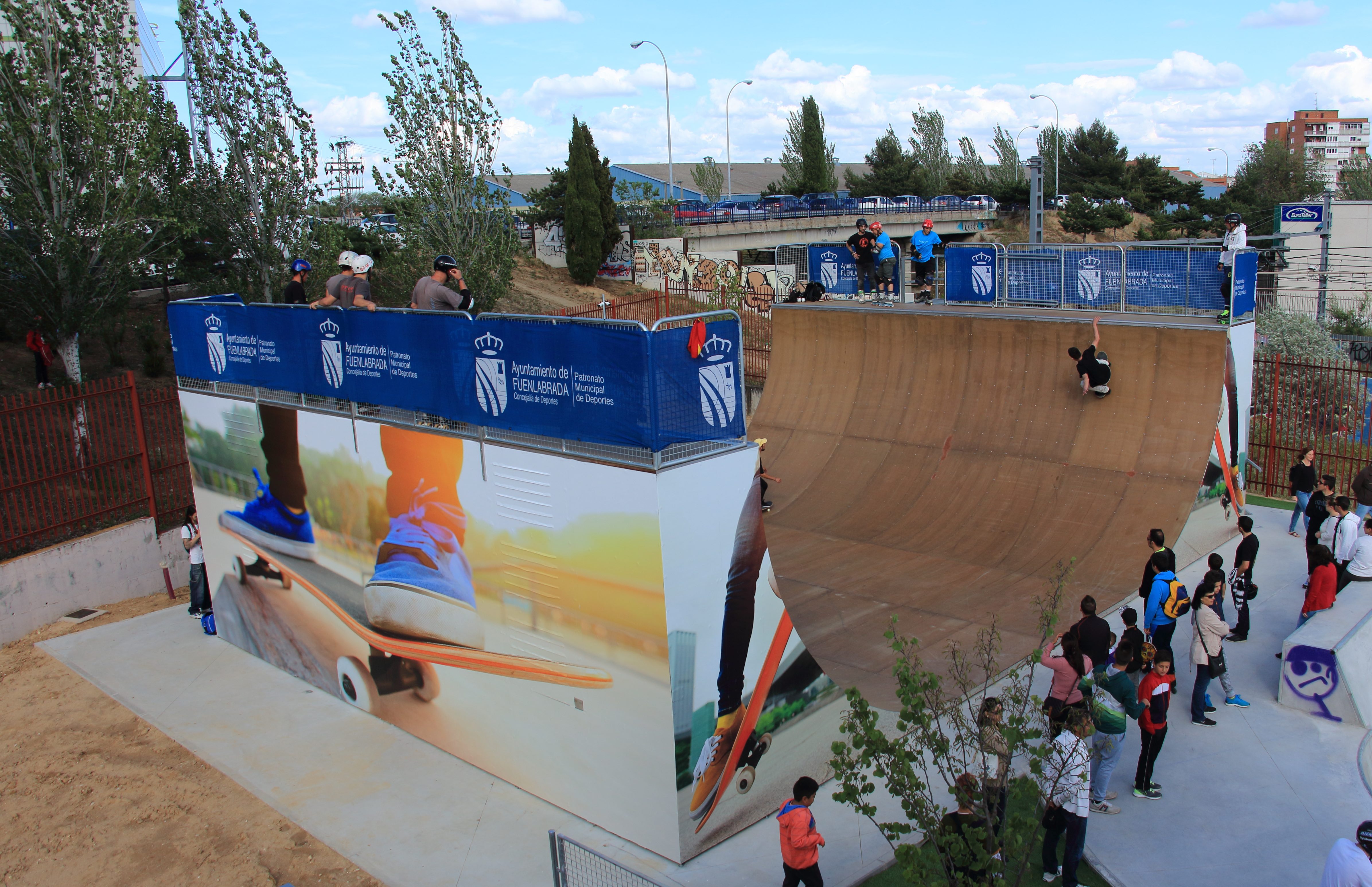 Half-pipe del skate park