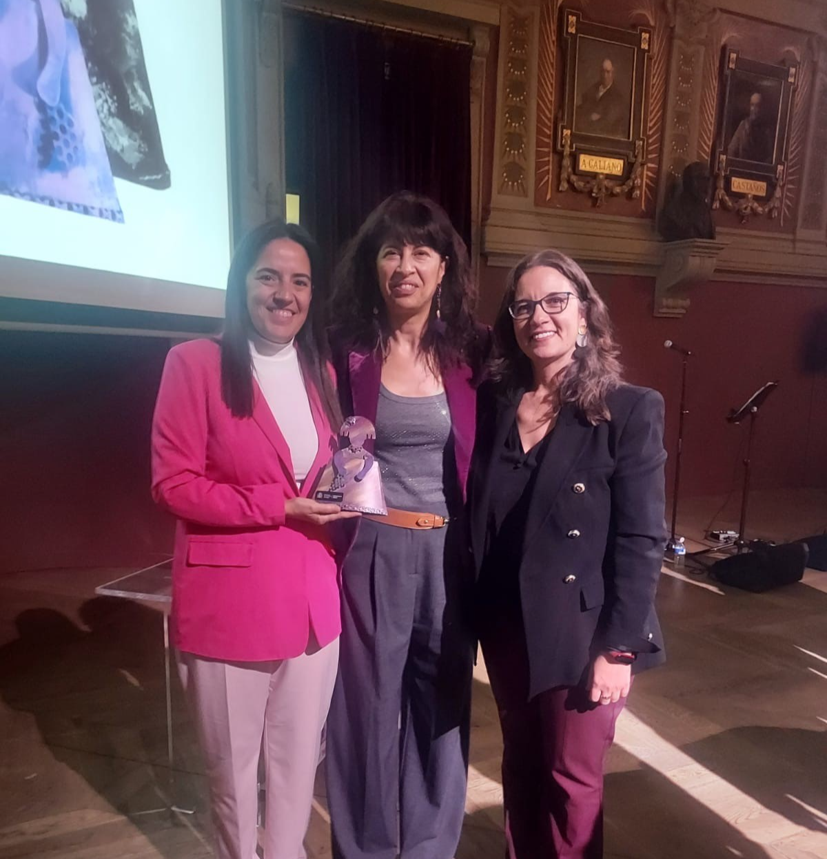 Premio Menina a la Casa de la Mujer 21112024