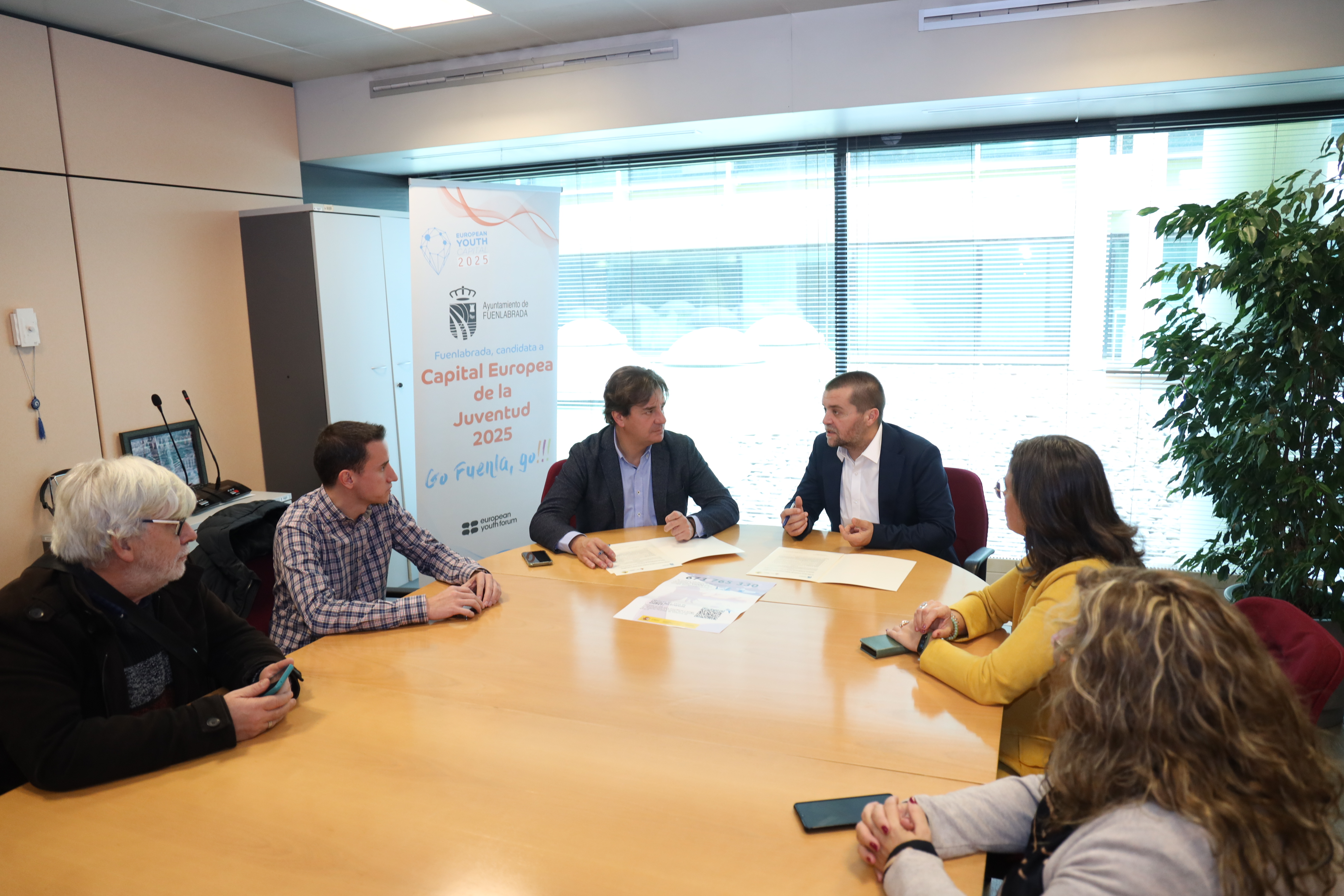 Firma del acuerdo para que las mascotas de las víctimas de violencia machista no queden desamparadas