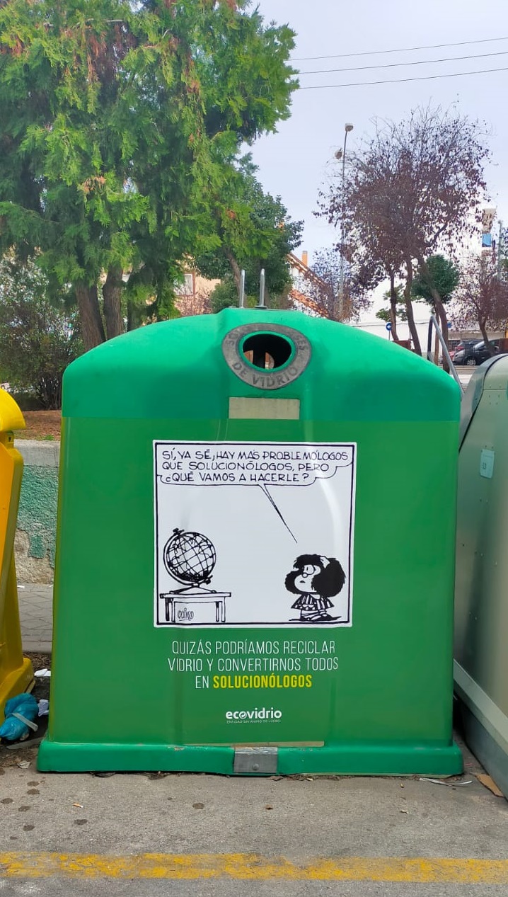07-12-2022 30 contendores para vidrio con la imagen de ‘Mafalda’, llaman al reciclaje